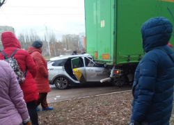 Стали известны подробности смертельного ДТП с Яндекс.Такси и фурой в Воронеже 