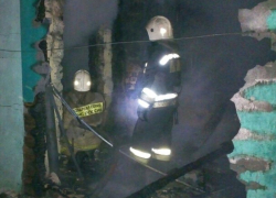 После пожара в частном доме под Воронежем в больницу попал 70-летний пенсионер