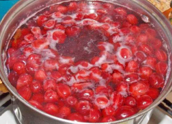 Воронежский детсад заплатит 600 тыс рублей за ошпаренную компотом девочку