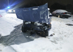 Опубликованы фото ДТП, где пострадали мужчина и женщина под Воронежем 