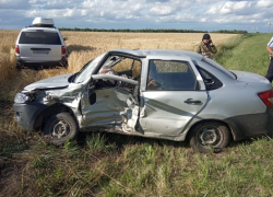 Опубликовано фото с места ДТП, где погиб водитель в Воронежской области