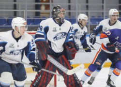 Воронежский «Буран» массово разорвал контракты с хоккеистами