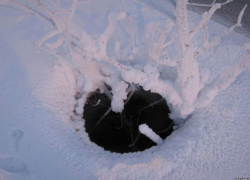 Под Воронежем маленький мальчик свалился в колодец теплотрассы