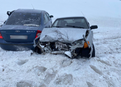 Полиция показала фото смертельного ДТП с иномарками под Воронежем 