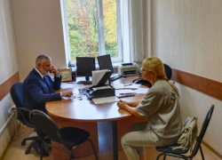 Депутат Михаил Гамбург принял участников СВО и их семьи в стенах Воронежской гордумы