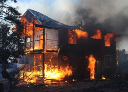 Особняк ректора опорного университета сгорел под Воронежем 