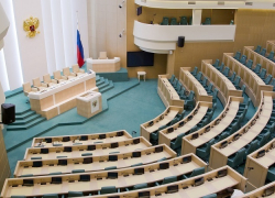 Кто из идущих в губернаторы подобрал самого неожиданного сенатора для Воронежской области