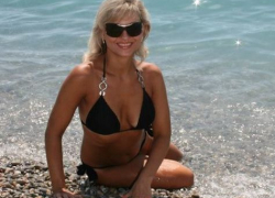 У мужчин-депутатов Воронежской облдумы приподнятое настроение: в парламенте появилась секс-бомба Оксана Ярковая