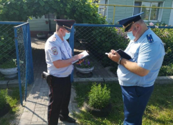 Пятилетняя девочка лежит в реанимации после нападения матери с ножом под Воронежем