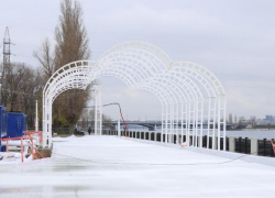 Опубликован график работы катка на Адмиралтейской площади в Воронеже 