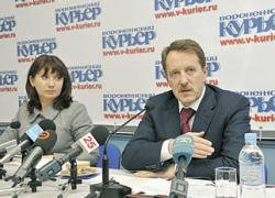 Как Оксана Соколова прикрывает Алексея Гордеева в информационном поле