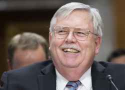 Воронежцы пикетировали ВГУ после приезда посла США Джона Теффта