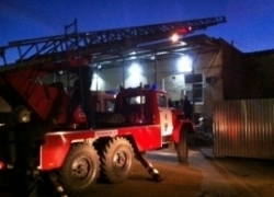 В Воронеже горел цех по производству тротуарной плитки 