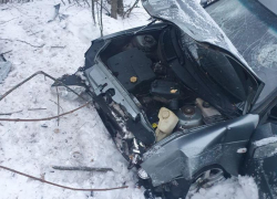 Пьяный водитель вылетел в кювет и разбил «Приору» на трассе в Воронежской области