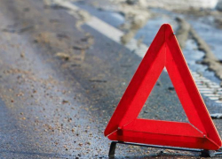 Автомобилистка сбила парня и девушку и уехала, – очевидцы в Воронеже