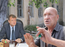 Рытвины на дорогах и запустение поставили в вину депутату Клецову в Воронеже