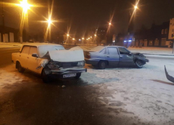 Две женщины пострадали в лобовом ДТП в Воронеже