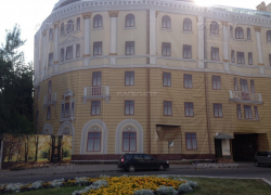 Жители бывшей элитной «сталинки» на площади Ленина: Чиновники бегают от нас как от прокаженных! 