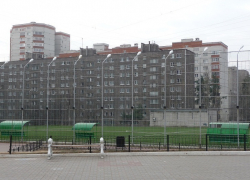 Воронежцы: школьный стадион на 9 Января был построен не для школьников, а для клерков