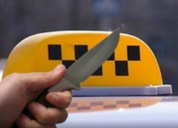 Таксистку ударили ножом в шею в Воронежской области 