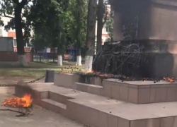 Воронежцы сообщили о поджоге братской могилы