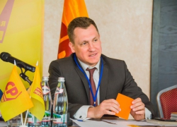 Многодетный депутат Артем Рымарь за год наварил миллион