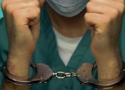 За смерть пациента воронежскому врачу-анестезиологу грозит три года колонии