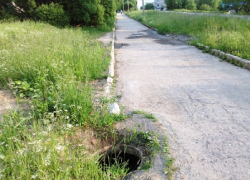 Трехлетний малыш провалился в открытый люк в Воронеже 