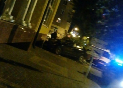 В Воронеже иномарка протаранила стену дома