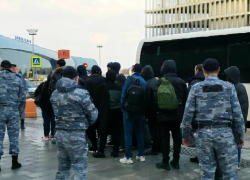 Воронежские приставы отправили на родину 16 нелегалов