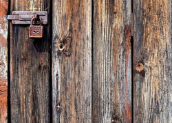 В Воронеже 21-летний парень похитил знакомого и закрыл его в подвале 