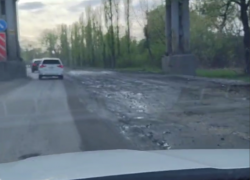 Дорога тряски попала на видео в Воронеже