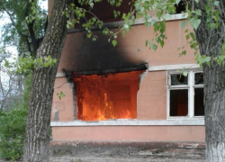 В Воронеже в очередной раз сгорела двухэтажка на улице Ленинградской