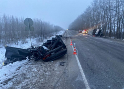 Опубликовано фото после жесткого ДТП с грузовиком в Воронежской области 