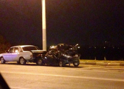 Видео страшной массовой аварии с двумя пострадавшими на Чернавском мосту в Воронеже опубликовали в Сети