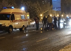 В Воронеже сбитая женщина на «зебре» у Памятника Славы госпитализирована