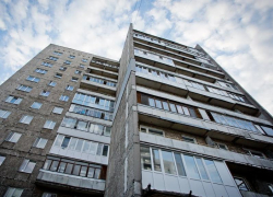 Мужчина разбился насмерть после падения с 5 этажа в Воронеже