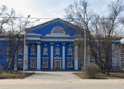Дворец культуры имени Ленина со стоянкой продают за 173 млн рублей в Воронеже