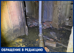 Захламлен и затоплен: как выглядит подвал замерзающей пятиэтажки в Воронеже 
