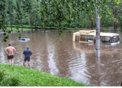 После сильнейшего потопа в Липецке горожане боятся, что улицы Воронежа уйдут под воду 