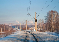 В Воронежской области локомотив врезался в КамАЗ