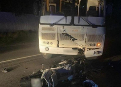 Смертельное столкновение автобуса и мотоцикла произошло в Воронежской области