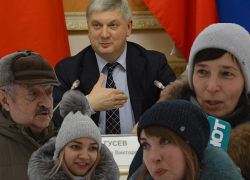 Воронежцы недовольны премиями чиновникам от Гусева за встречу Гордеева