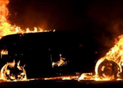 Кроссовер Ford EcoSport сгорел ночью в Воронеже