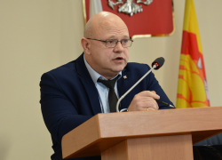 Помирить воронежцев с управляшками захотел начальник ГЖИ