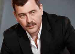 Константин Ашифин выдвинул в сенаторы депутата Госдумы, секретаря райкома и старейшего коммуниста