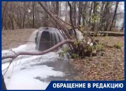 Веселомба с тонной воды прорвалась из-под земли в Воронеж 