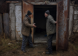 «Ну проходи! Ну давай я пройду!»: в Воронеже обычная ссора между двумя знакомыми закончилась ножевым ранением 