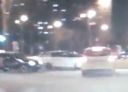 Момент ДТП на «сложном» воронежском перекрестке попал на видео