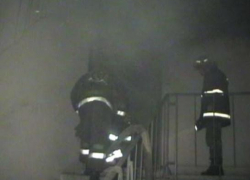 В Воронеже на пожаре курсанты спасли пьяного мужчину